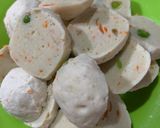 Foto langkah ke 1 dari resep Tumis Tofu dan Bakso Seafood.