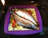 Foto del paso 4 de la receta: Trucha sobre cama de hortalizas al horno