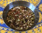 Une image de l'étape 9 de Marinade pour gibier aux cranberries, oignon, thym, vin rouge, échalotes et citron.