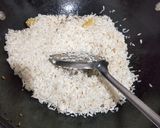 Foto langkah ke 6 dari resep Nasi Tim Rice Cooker dengan Kuah Kaldu Ayam.