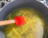 Foto langkah ke 2 dari resep Sop Kepala Ikan Salmon.