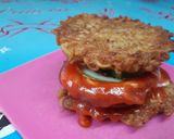 Foto langkah ke 7 dari resep Burger mie.