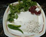 A picture of step 1 of रेशमी वड्या.