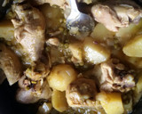 Foto del paso 4 de la receta: Pollos guisados con papas y guisantes