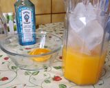 Foto del paso 1 de la receta Cóctel de naranja y pomelo, con algo más