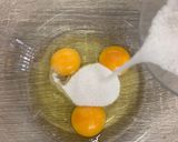 Foto del paso 2 de la receta Bizcocho de manzana relleno de crema (Freidora de aire)