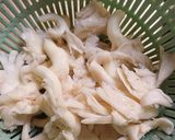 Foto langkah ke 1 dari resep Bothok Tahu Jamur.