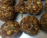 A picture of step 4 of Dates dry fruits ladoo.
