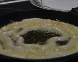 Foto del paso 4 de la receta: Chocolate con Buñuelos (Extremeños)