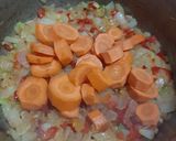 Foto del paso 3 de la receta: Guiso de lentejas veggie con lo que tenés en casa (LIT) -