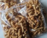 Foto langkah ke 10 dari resep Kue Akar Kelapa Wijen.
