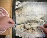 Foto del paso 5 de la receta: Lubina a la sal