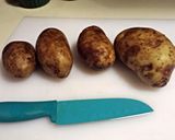 A picture of step 1 of Garlic & Seasalt Grilled Potatoes.