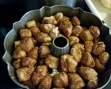 A picture of step 9 of Bubble bread (monkey bread).
