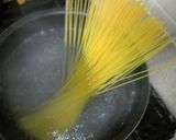 A picture of step 3 of Easy & Rich Pasta Carbonara.