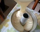 A picture of step 12 of Chiffon Cake with Fresh Pineapple.