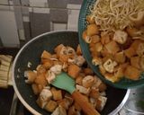 Foto langkah ke 3 dari resep Tumis Tahu Toge.