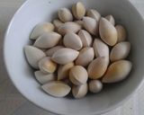 Foto langkah ke 1 dari resep Cara mengupas pak kok ala Chusni.