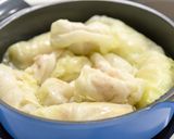 Foto langkah ke 4 dari resep Sup kubis roll ayam 290 kalori. Menu diet.