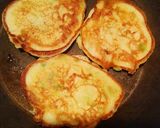 Une image de l'étape 5 de Pancakes à l'oignon et à la ciboulette.