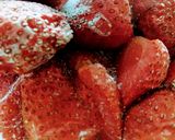 A picture of step 3 of Frozen Strawberries for Milkshake in Sehri.