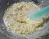 A picture of step 4 of Savory Muffins Stuffed With Tuna, Corn and Basil.
