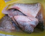 Foto langkah ke 1 dari resep Pesmol Ikan Ekor Kuning.