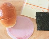 A picture of step 1 of Halloween Ghost Sandwich.
