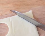 A picture of step 16 of Halloween Ghost Sandwich.