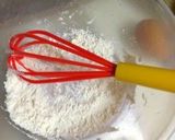 A picture of step 2 of Easy & Smooth Custard Cream.