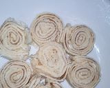 A picture of step 6 of No bake cinnamon rolls.