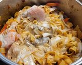Foto del paso 12 de la receta: Tagliatelle al huevo con langostinos y almejas