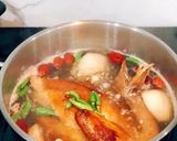 Hình bước làm 2 của món Gà tiềm ớt xiêm xanh