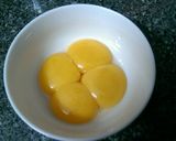 Hình bước làm 2 của món Bánh Bông Lan Mặn (Nướng Nồi Cơm Điện) 