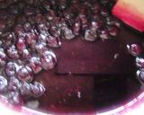 A picture of step 2 of Mint Flavor Blueberry Sauce.