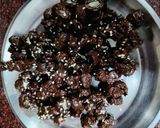 A picture of step 4 of Chocolate Makhana Cone.