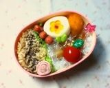 A picture of step 6 of Quick and Cute Boiled Egg for Bento.