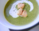 A picture of step 6 of Spinach Potage Soup with Boiled Chicken Soup.