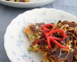 A picture of step 6 of Hiroshima-Style Okonomiyaki with Crispy Noodles.