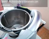 Foto del paso 1 de la receta: Barra de chocolate y caramelo con pecanas TM6