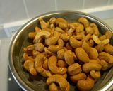 A picture of step 3 of Crunch Crunch Chinese-Flavored Cashews.