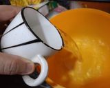 A picture of step 1 of Mango crystal jelly.