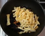 A picture of step 6 of Our Family's Simmered Hijiki with a Twist.