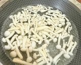 Gambar langkah 2 resipi 👩‍🍳Cendawan Shimeji Tumis Telur.