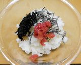 A picture of step 2 of Rice Ball with Plum and Hijiki Seaweed.