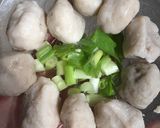Foto langkah ke 5 dari resep Pangsit Kuah Tahu Bakso.
