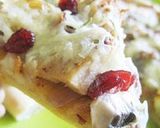 A picture of step 8 of Chicken & Cranberry Pizza.