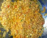 A picture of step 4 of Khageena (Spicy scrambled eggs).
