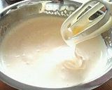 A picture of step 3 of Castella Sponge Cake.