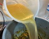 Foto del paso 4 de la receta: Arroz con Níscalo y Trompetas de la muerte en olla GM